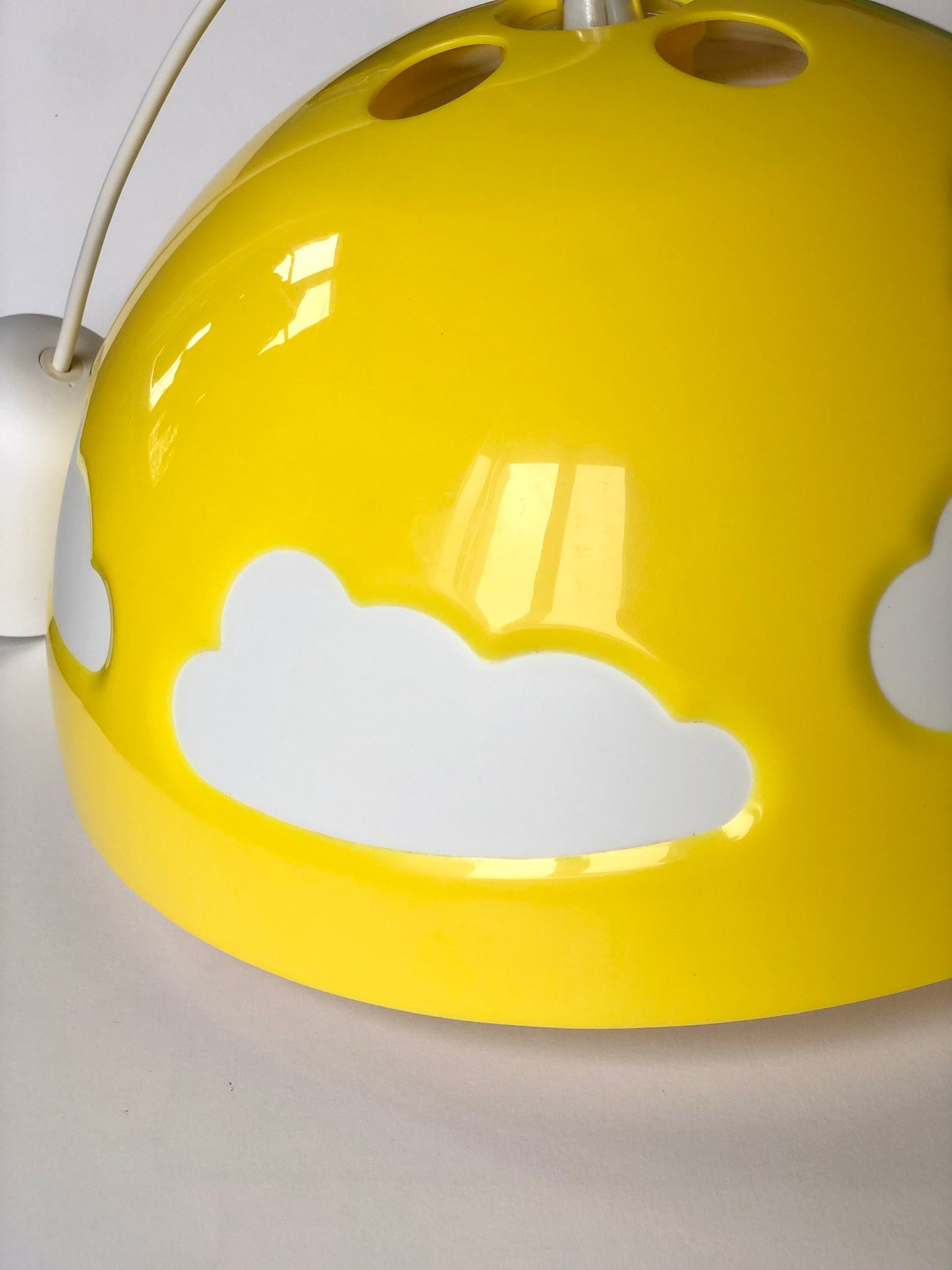 Luminaire suspension nuages jaune et blanc IKEA