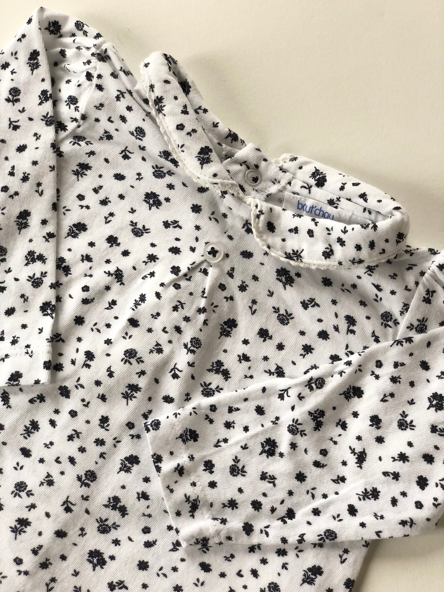 T-shirt manches longues à fleurs col Claudine blanc et noir Bout’chou 6 mois
