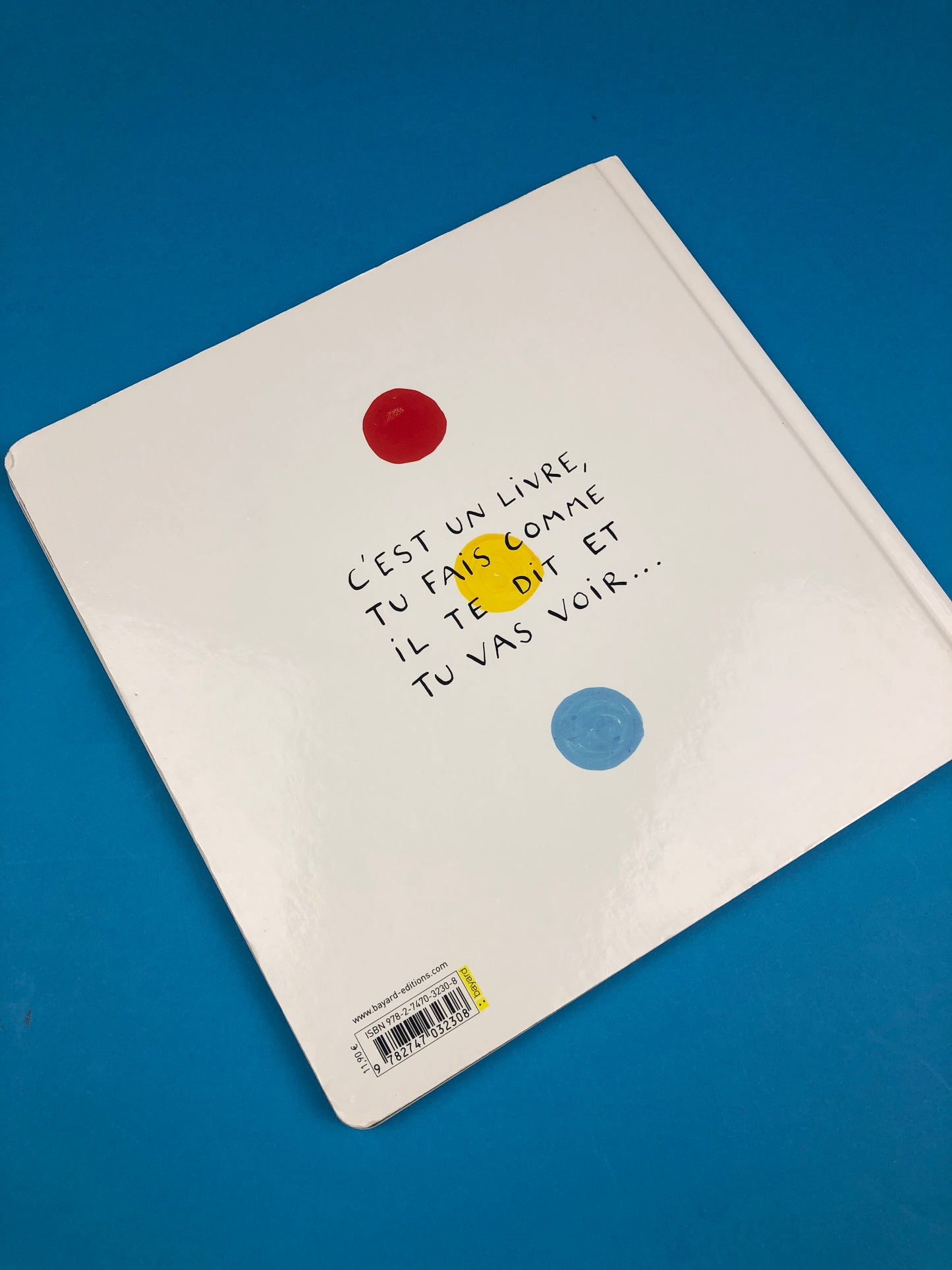 Livre « Un livre » Hervé Tullet