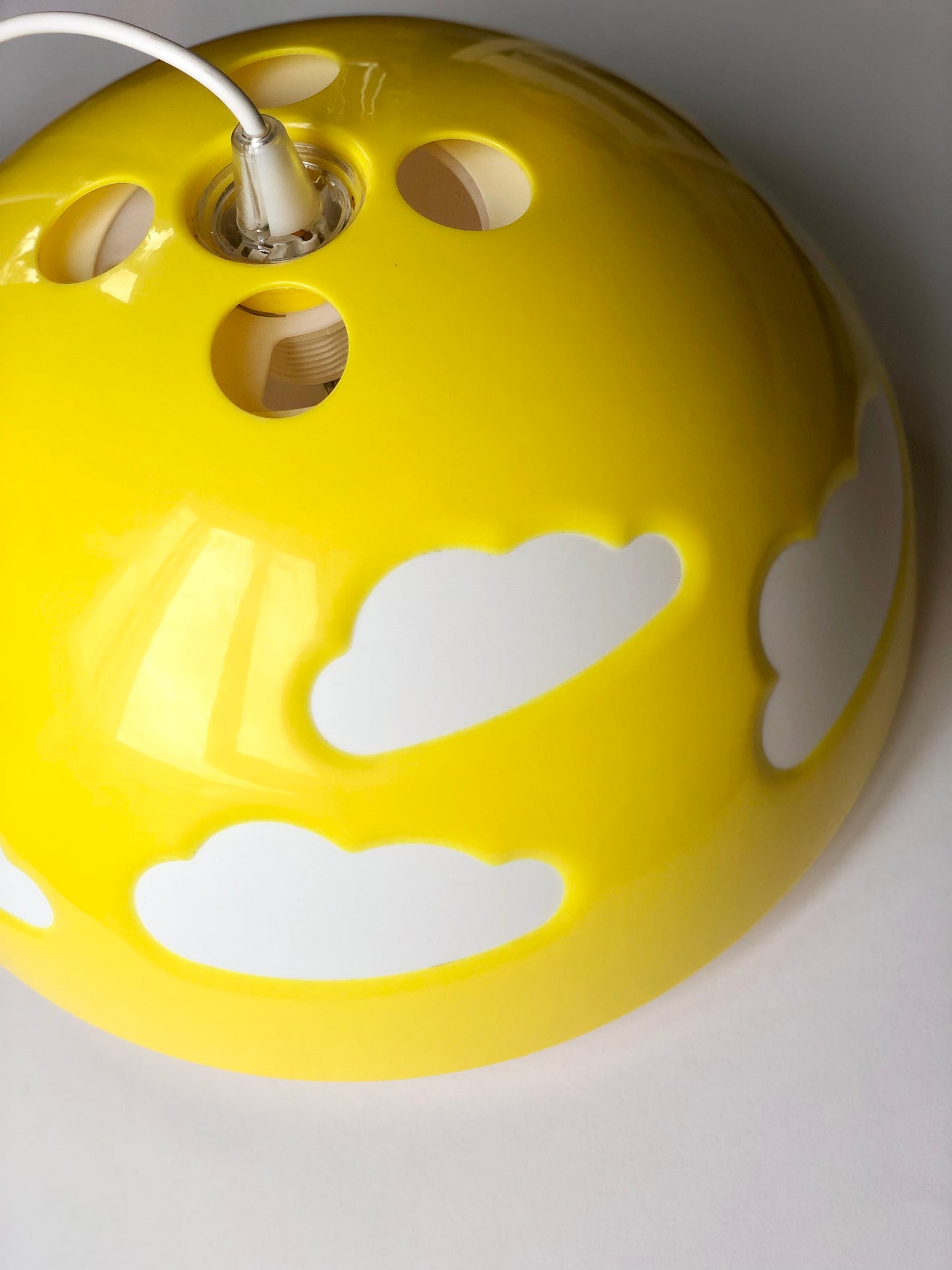 Luminaire suspension nuages jaune et blanc IKEA