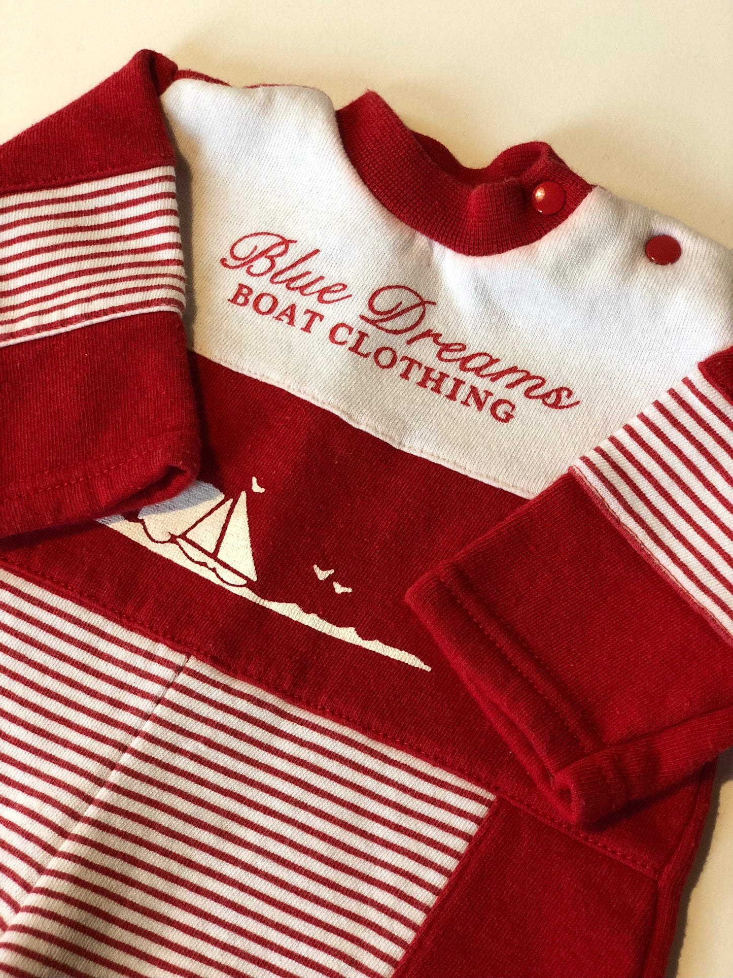 Combinaison vintage rouge et blanche 3 mois