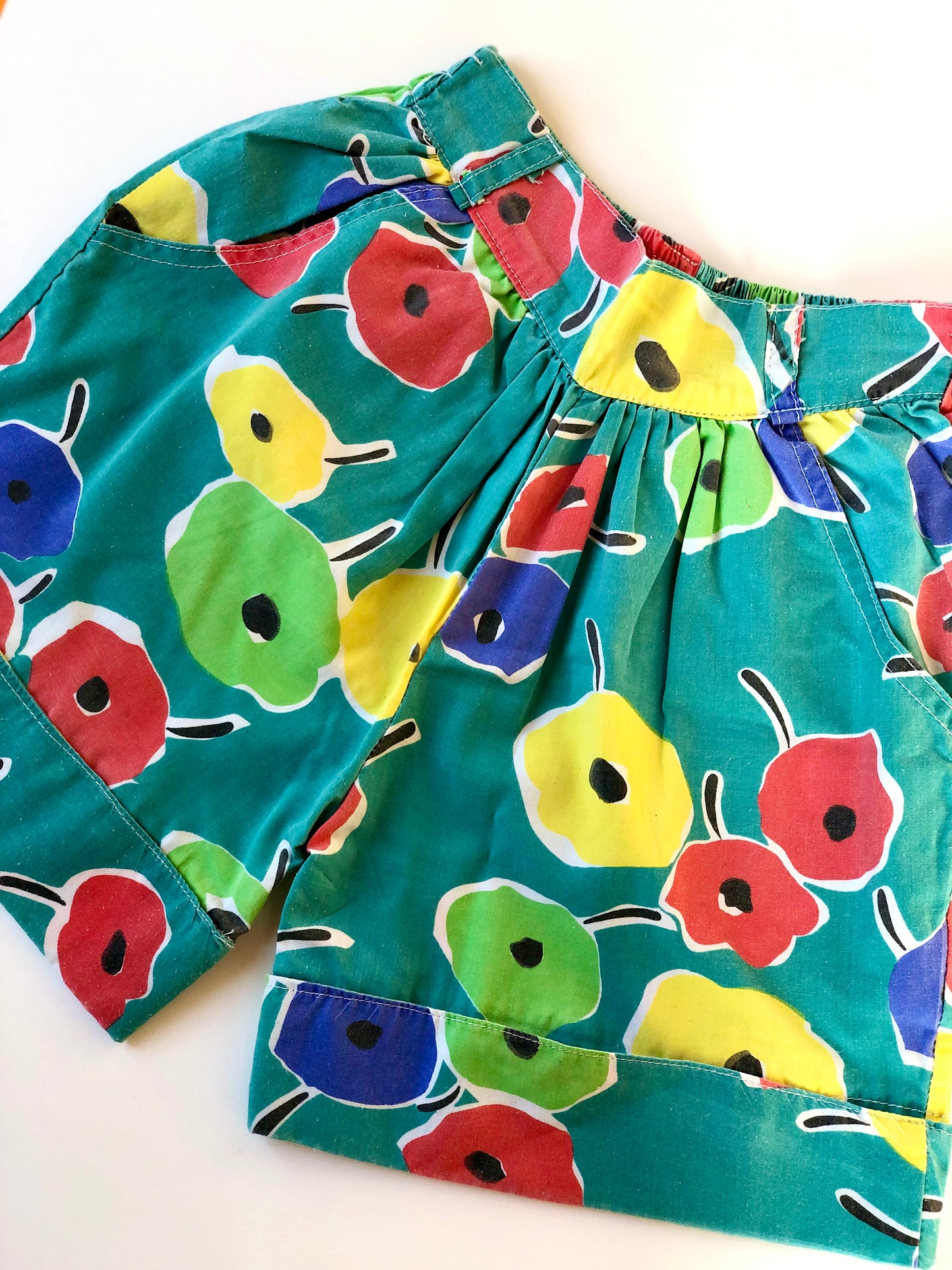 Ensemble t-shirt et short vintage à fleurs 3 ans