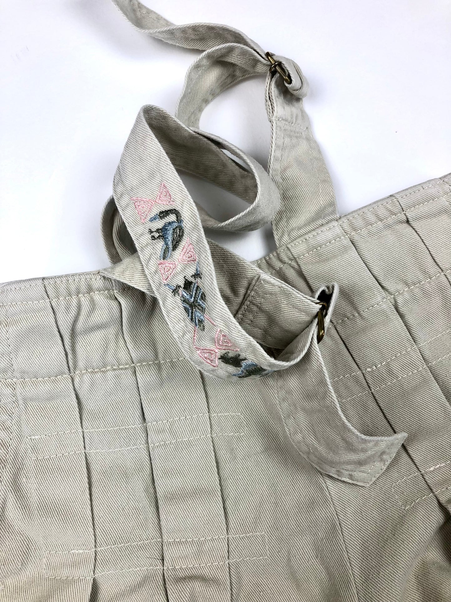Short à bretelles vintage beige Kid Cool 2 ans