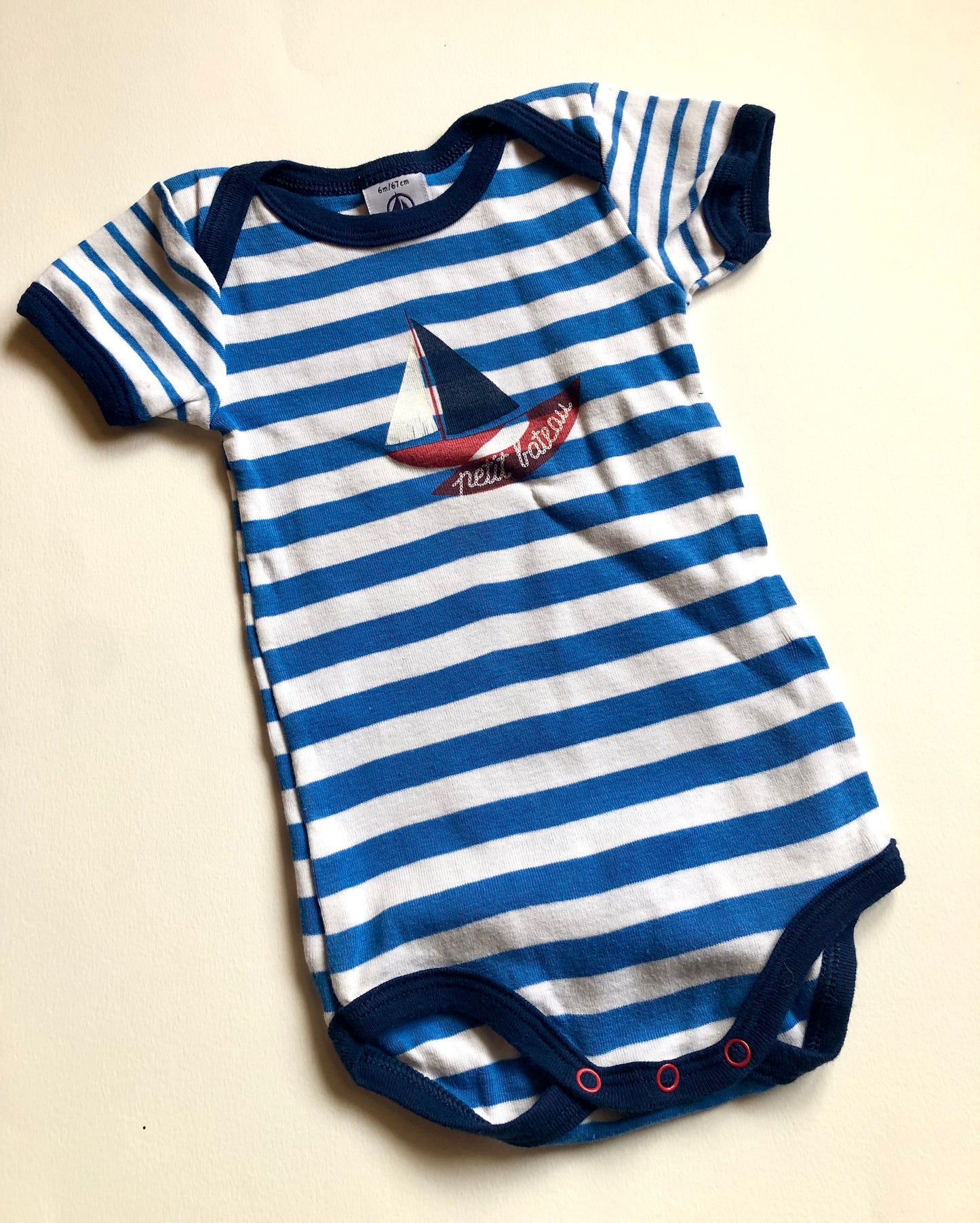 Bodie rayé manches courtes Petit Bateau 6 mois