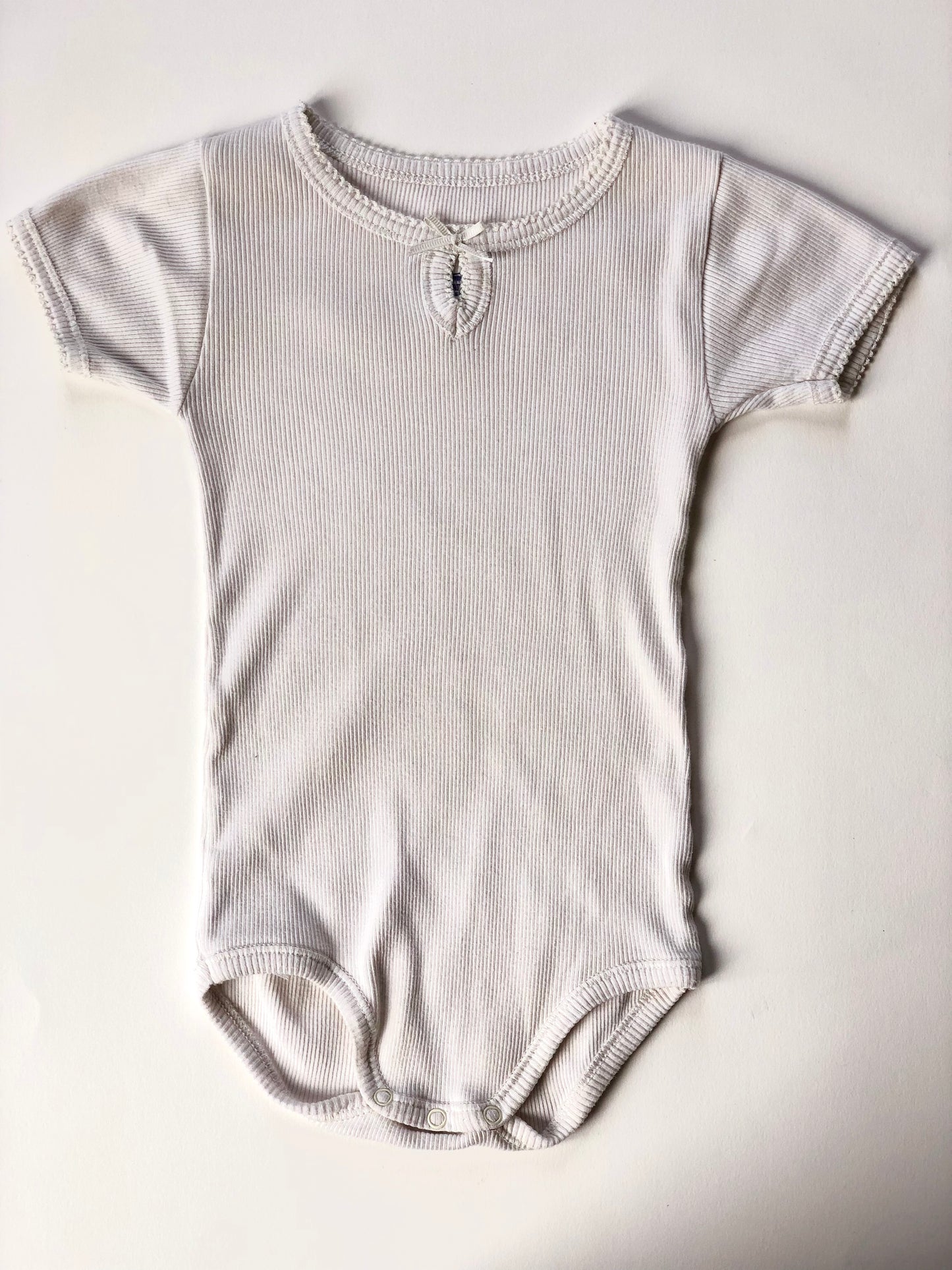 Bodie manches courtes blanc Petit Bateau 12 mois