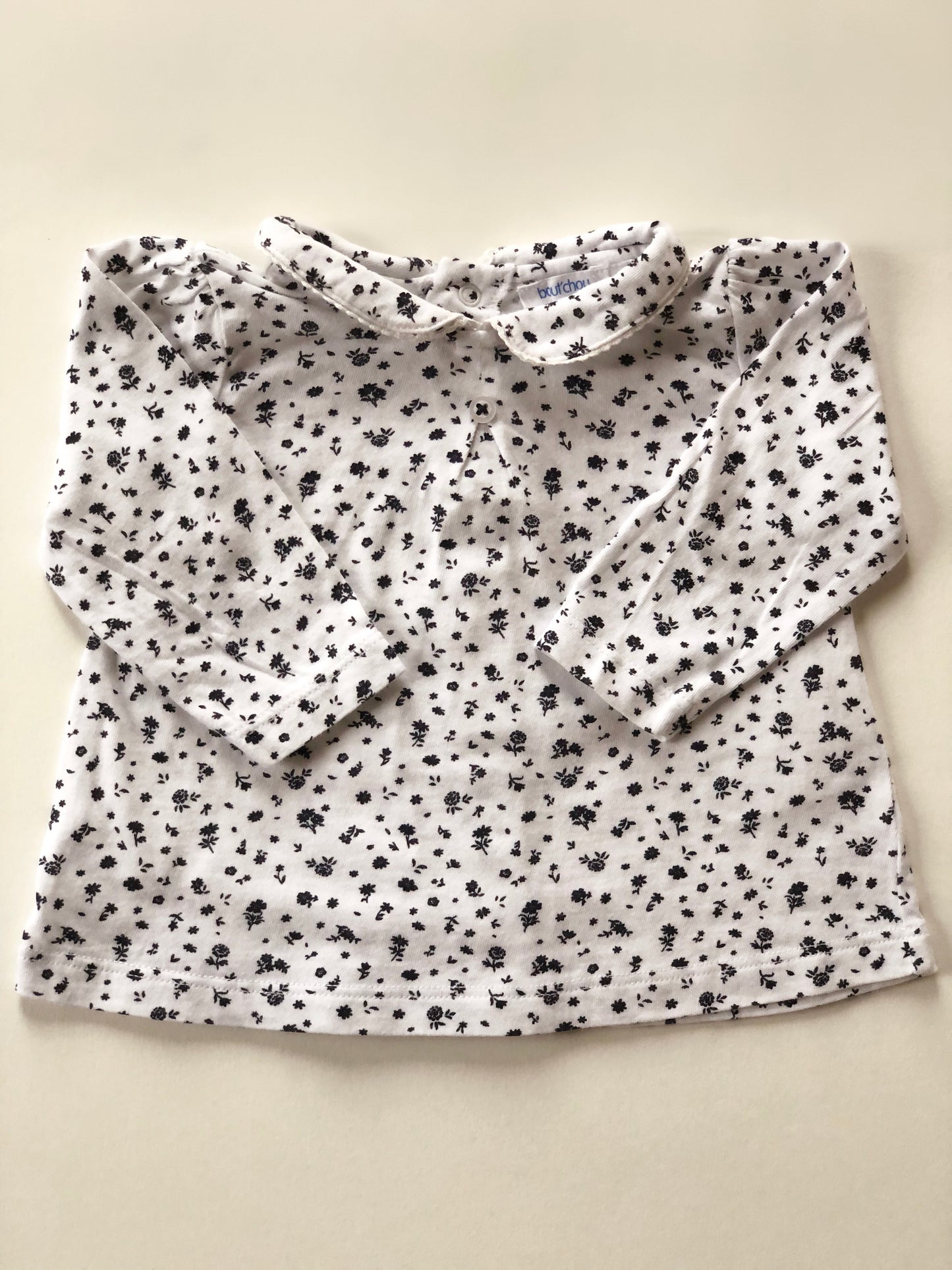T-shirt manches longues à fleurs col Claudine blanc et noir Bout’chou 6 mois