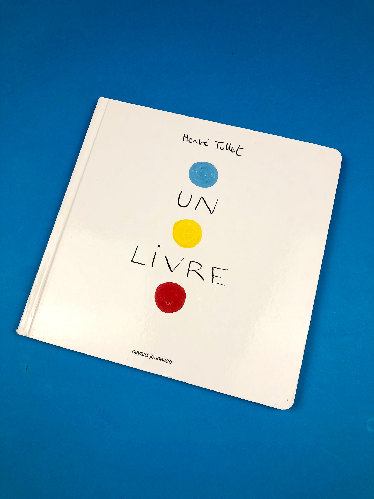 Livre « Un livre » Hervé Tullet