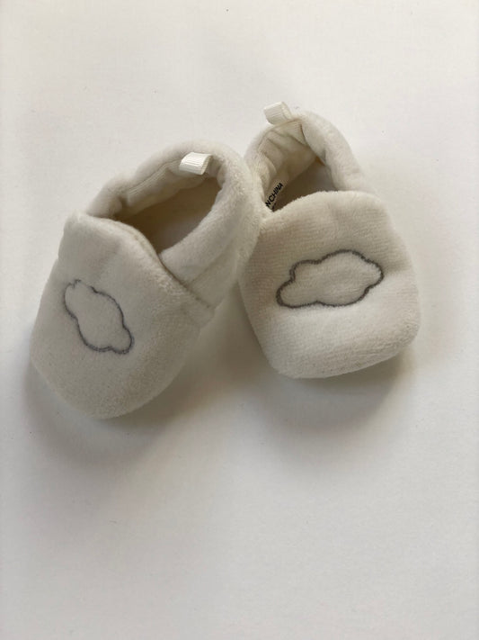 Chaussons bébé brodé nuage Kiabi naissance