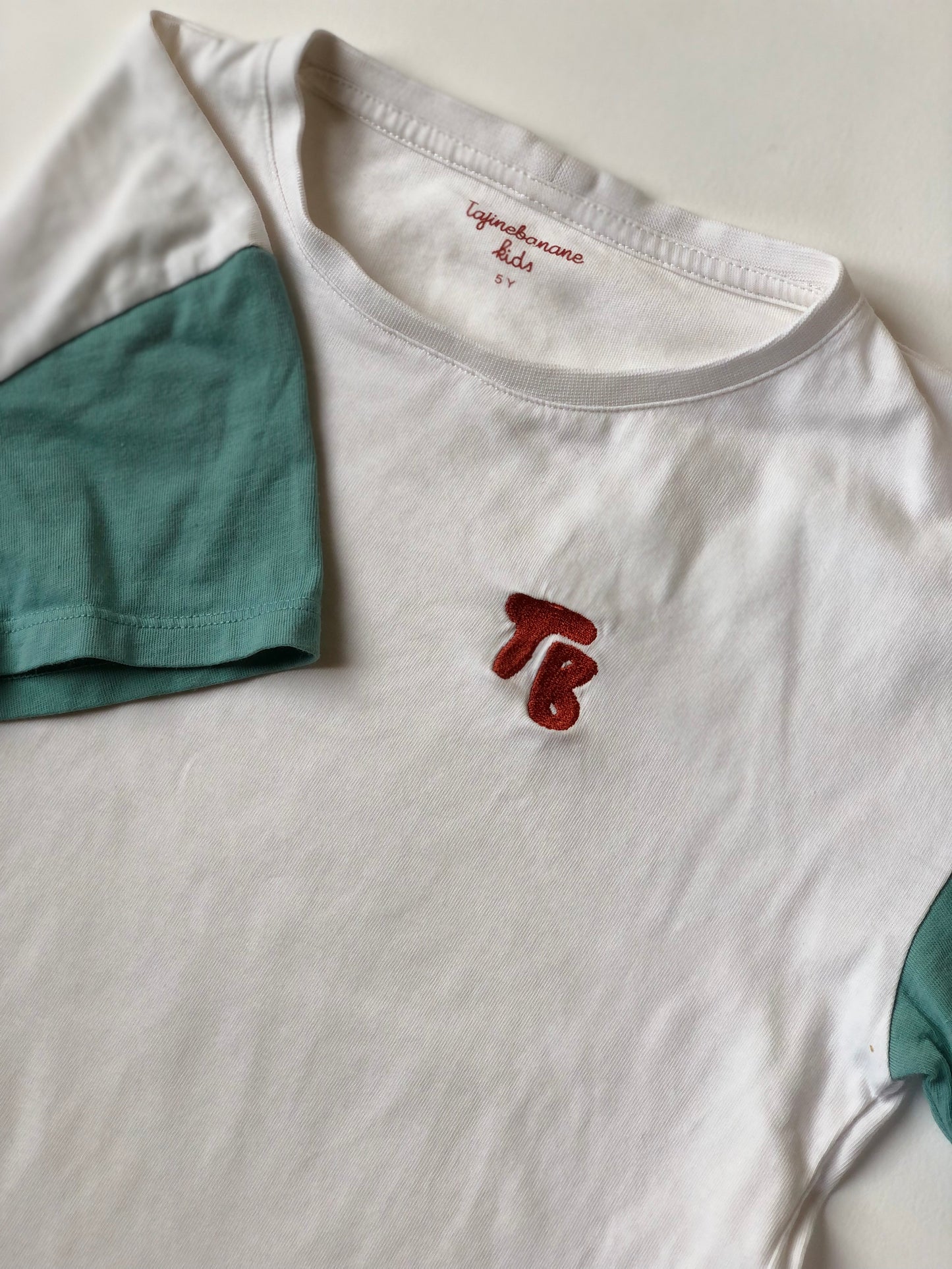 T-shirt blanc et bleu Tajinabanane 5 ans