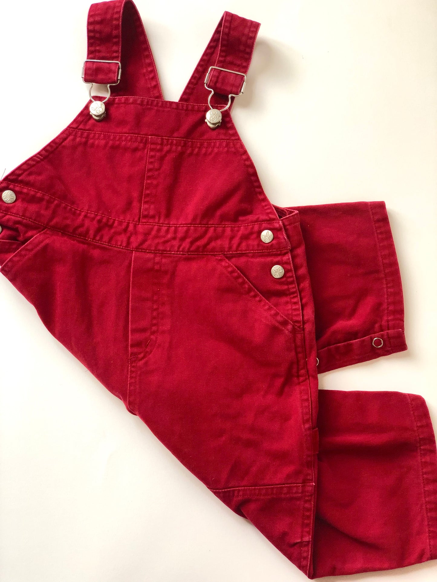 Salopette en denim bordeaux Kiabi 18 mois