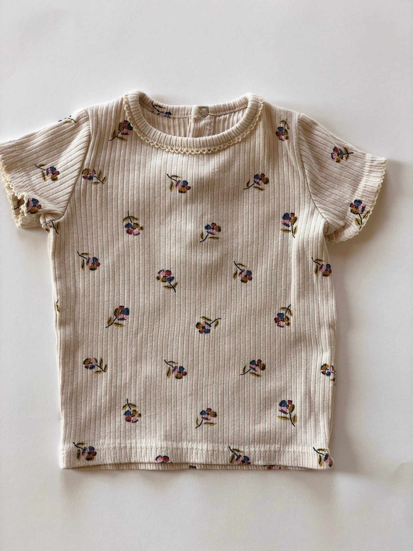 T-shirt manches courtes à fleurs Bout’chou 12 mois