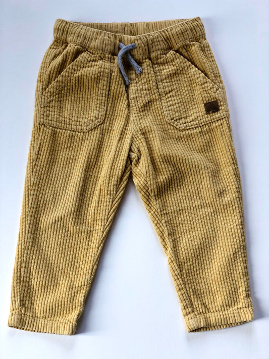 Pantalon en velours côtelé jaune clair Gémo 2 ans