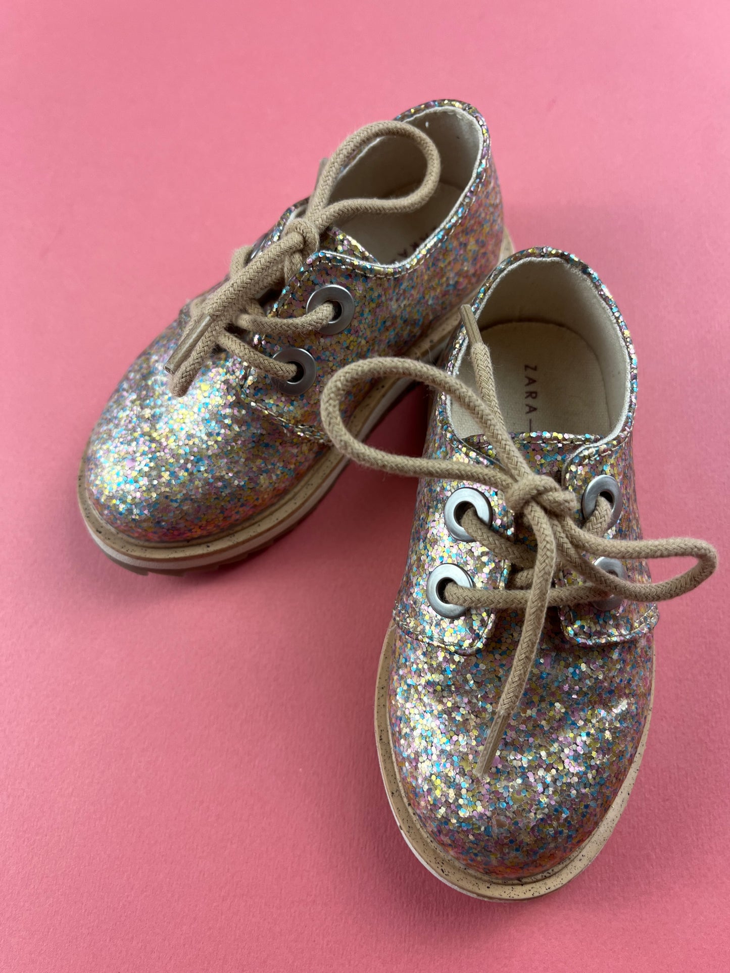 Chaussures à paillettes Zara 21