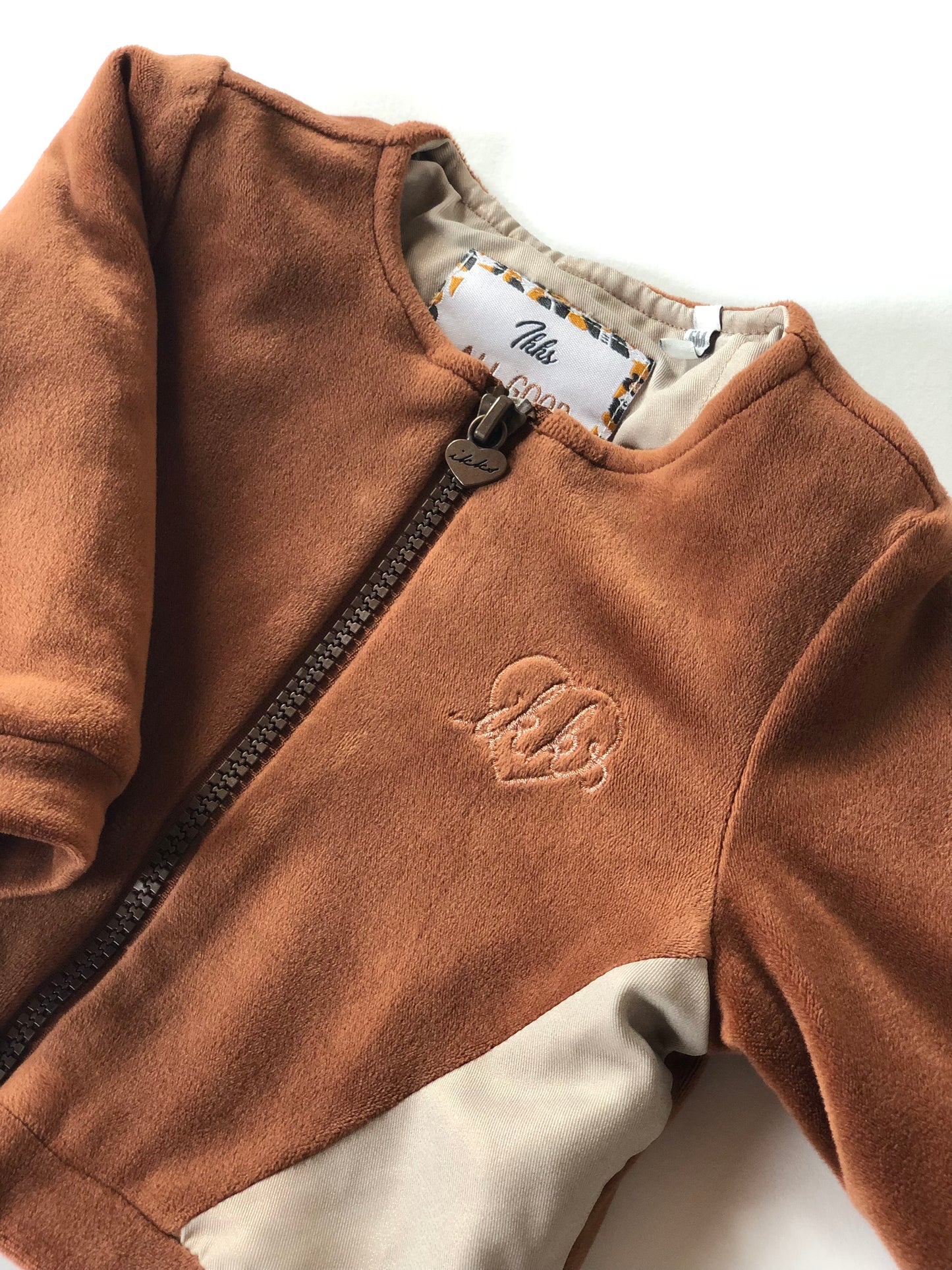 Veste à zip en velours marron IKKS taille 6 mois