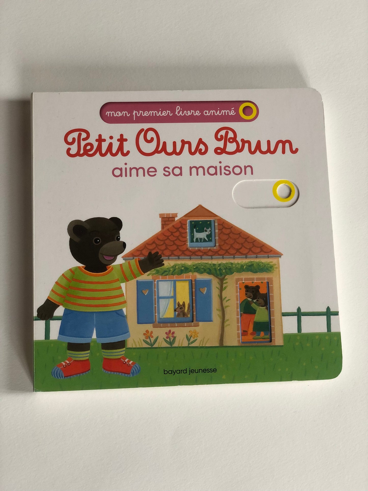 Livre « Petit Ours Brun aime sa maison »