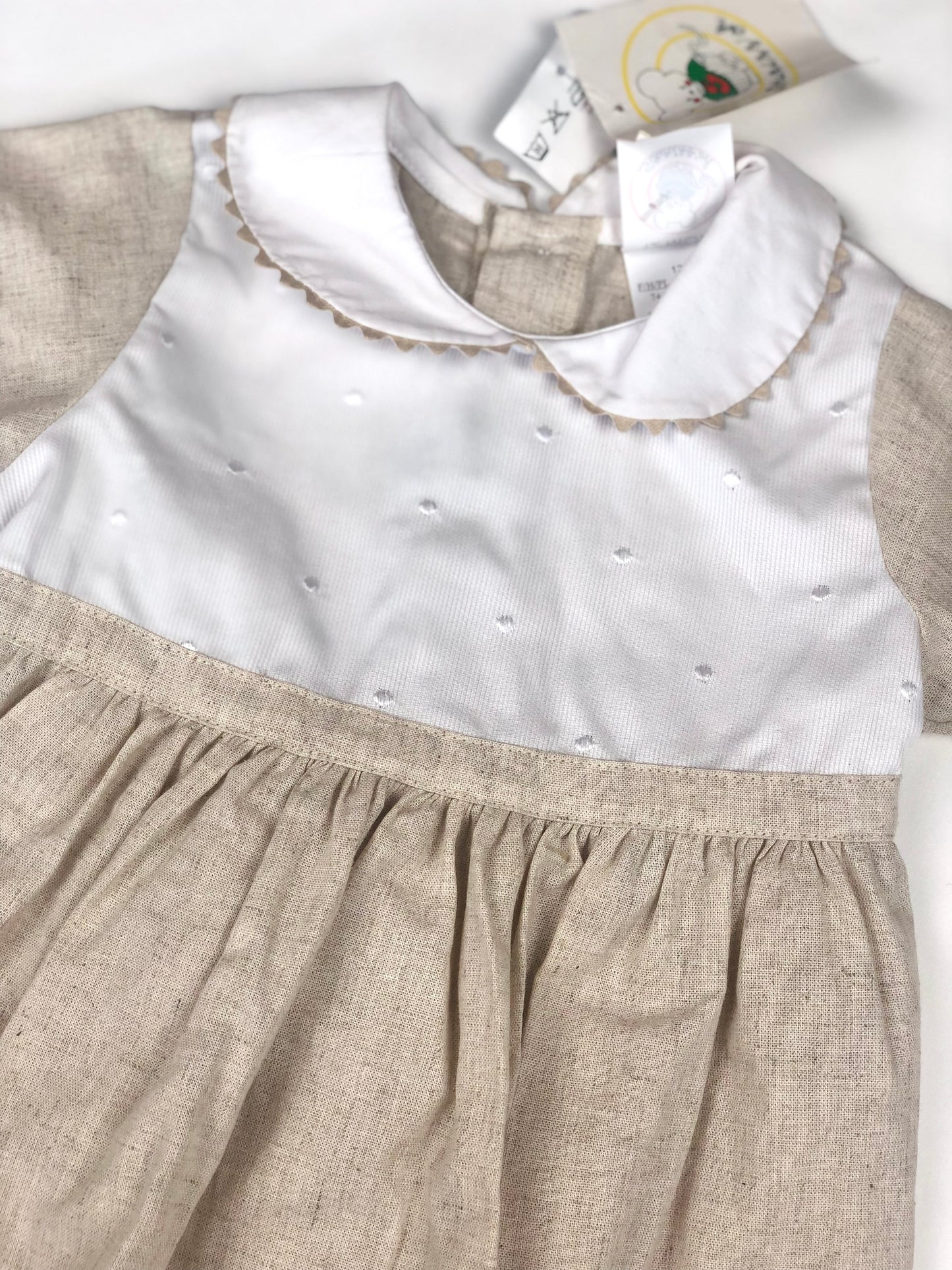 Robe en toile beige et blanche Souriss’oh 12 mois