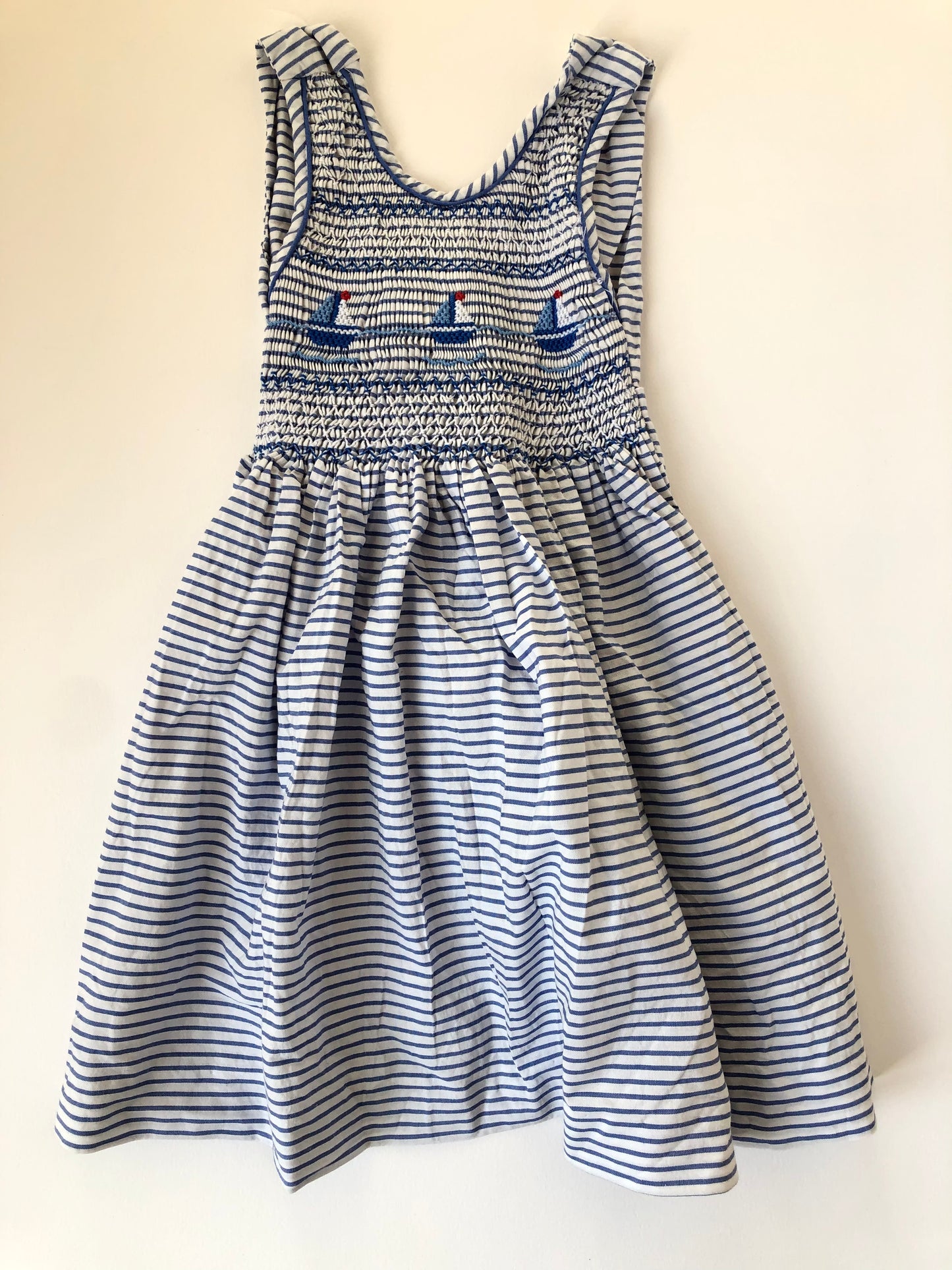 Robe rayée à smocks blanc et bleu 12 mois