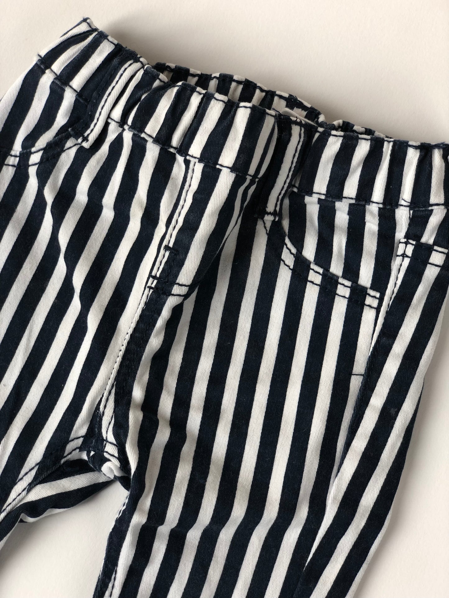 Pantalon rayé bleu marine et noir Hema 3 mois