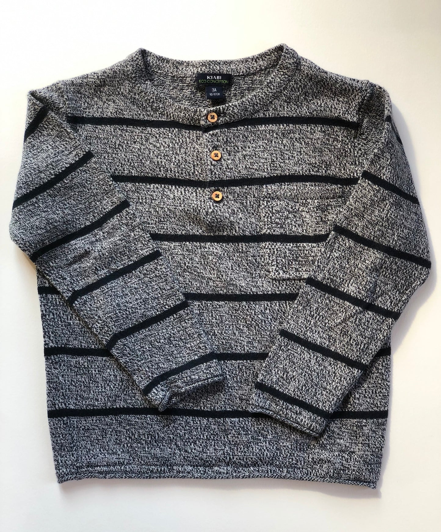 Pull en mailles rayé gris et noir Kiabi 3 ans