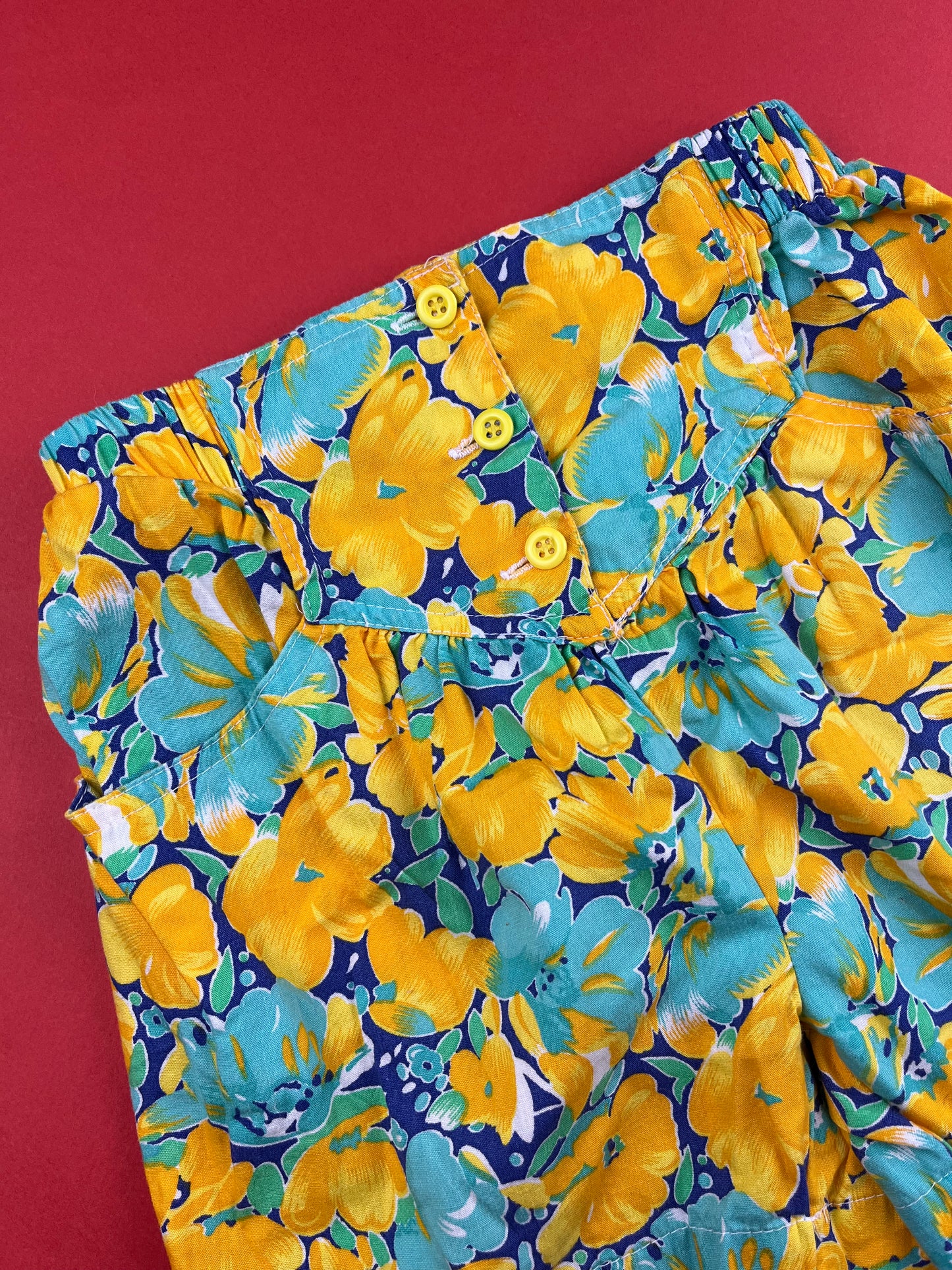Short à fleurs vintage 4 ans
