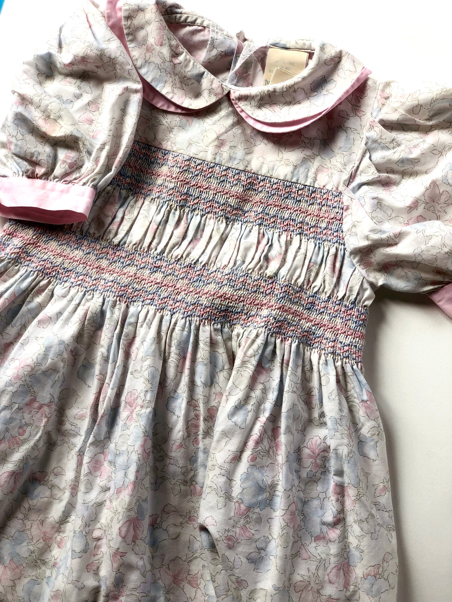 Robe stockée vintage à fleurs 4 ans