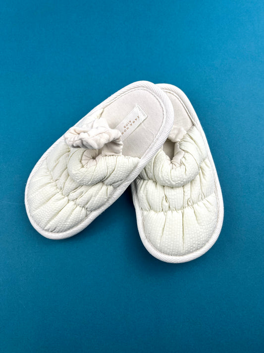 Chaussons blanc Zara P24