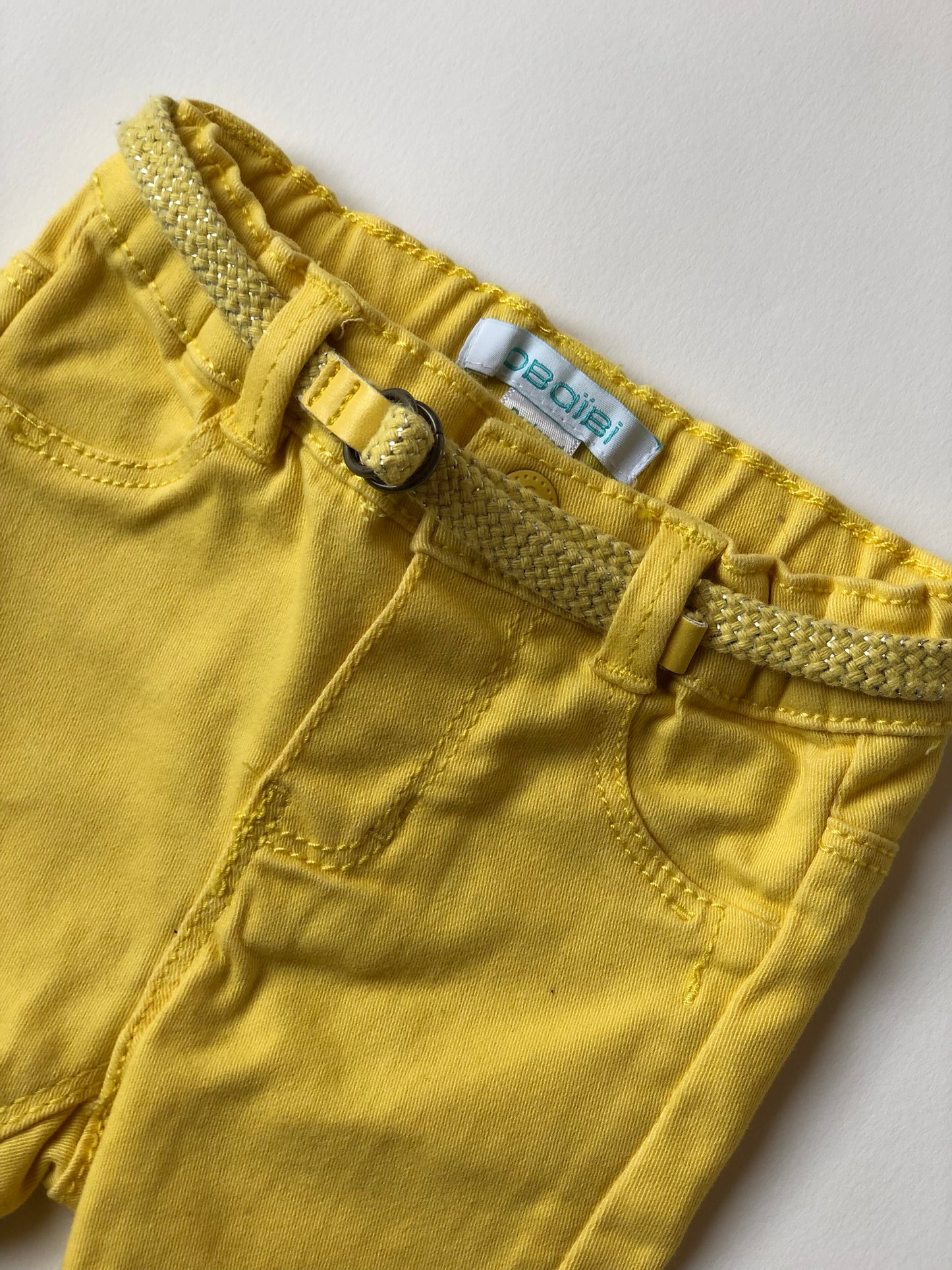 Pantalon avec ceinture jaune Obaïbi 3 mois