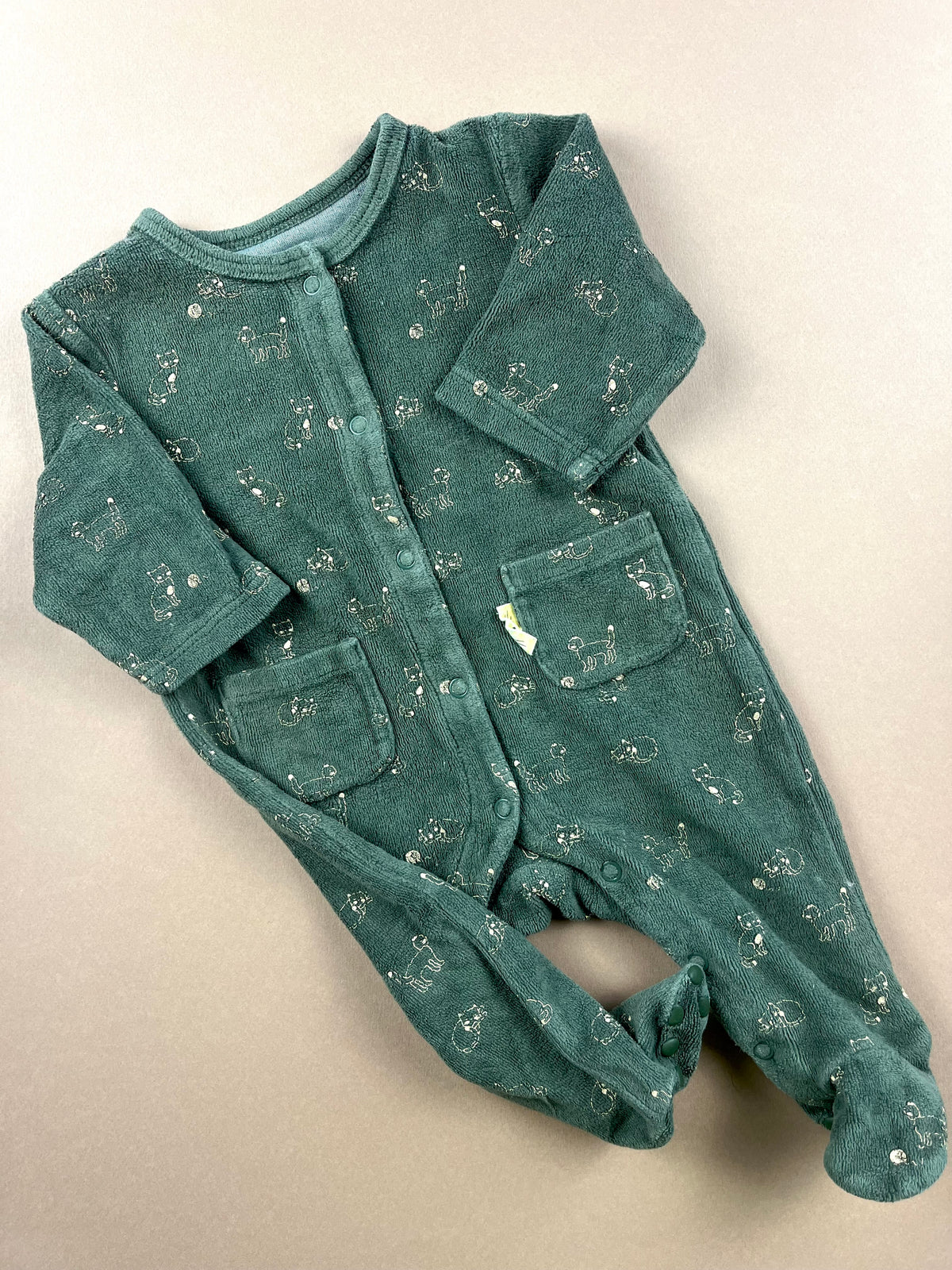 Pyjama en velours vert Kiabi 3 mois