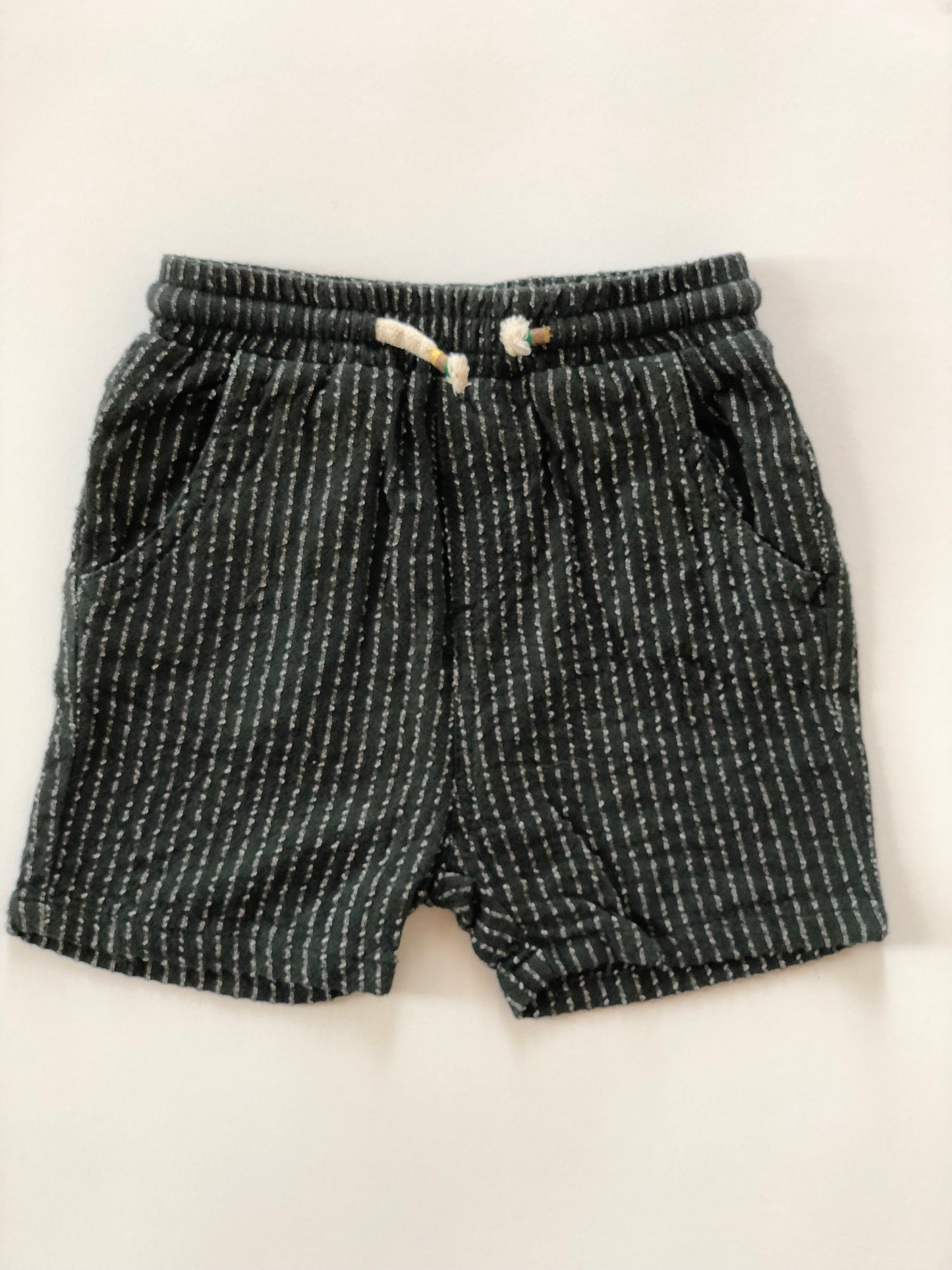 Short vert rayé Zara 9 mois