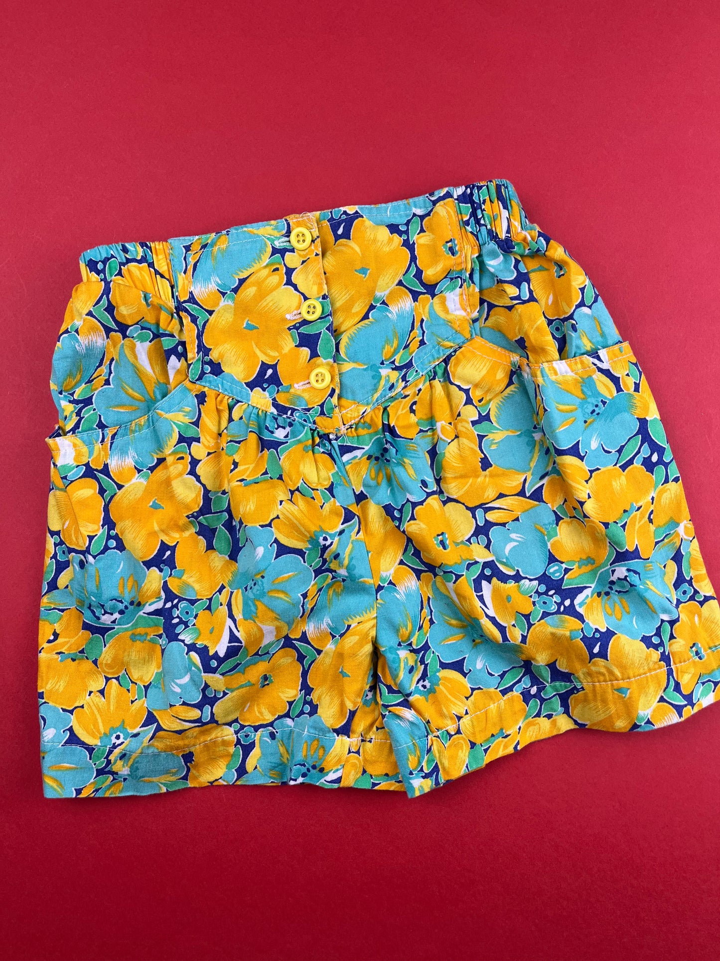 Short à fleurs vintage 4 ans
