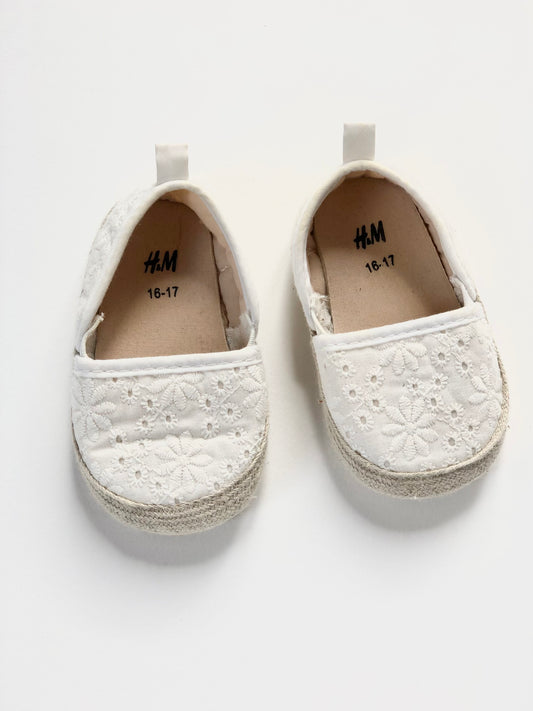 Chaussures blanches dentelles H&M 16-17