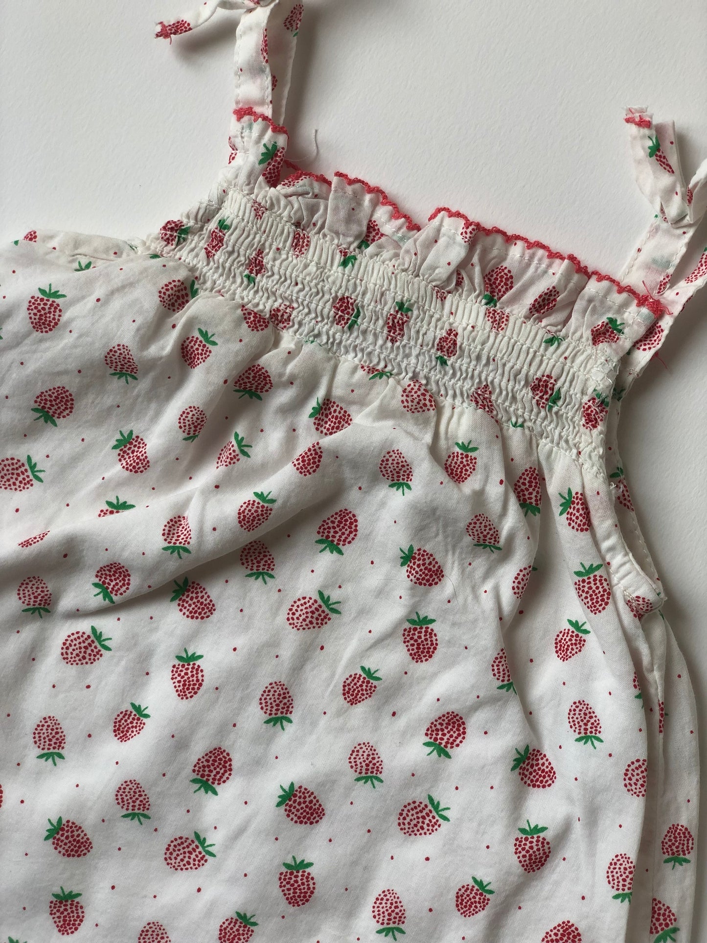 Débardeur blanc motif fraises Zara 6 mois